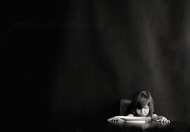 Насилие едой. Как не надо кормить ребенка