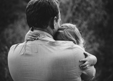 Как не приучать ребёнка к рукам