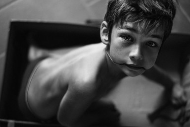 Адам поддерживает беседу