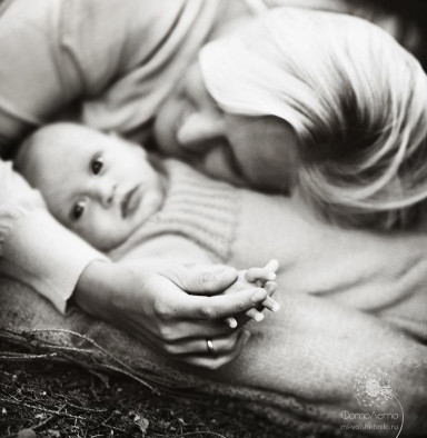 «А ты массаж пробовала?»: почему не надо лезть с советами к другим мамам