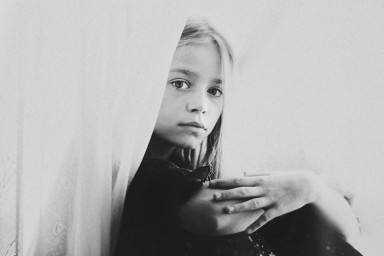 11-летняя девочка скачала приложение знакомств и пошла на свидание — все закончилось плохо