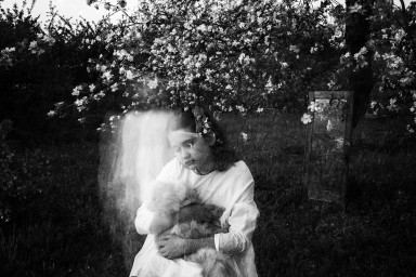 Большая маленькая девочка