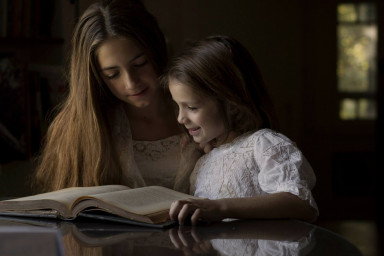 Как узнать, чем няня занимается с ребенком, пока меня нет рядом