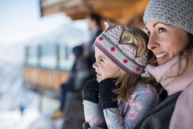 Хочу поехать с детьми на горнолыжный курорт. Как его выбрать?