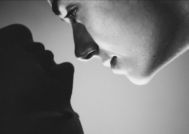 «Просто у них другие дети»: честное мнение о том, почему белое пальто никому не идет