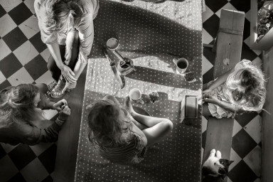 «Брак после рождения детей становится похожим на потертые пижамные штаны»: метафорическое размышление о семейной жизни