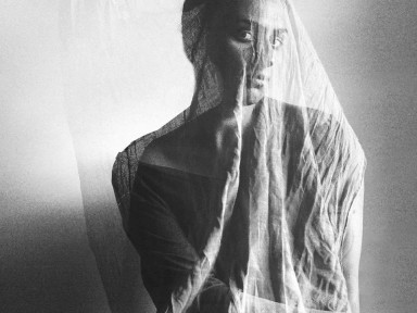 Доктор Сэнди Манн: что стоит за женским синдромом самозванки