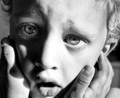 Вредные советы тем, кого ребенок застукал за занятием сексом