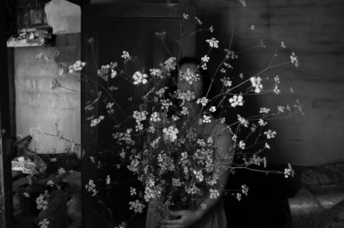 Избаловала