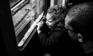 Почему женщины не дают мужчинам общаться с детьми