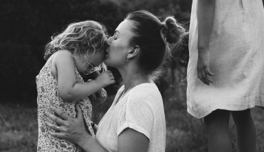 Как помочь ребенку пережить разлуку с мамой