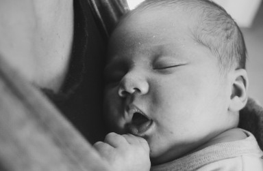 Привязанность - как природа помогает маме 