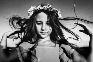 Главное за неделю: традиционная семья, жестокие дети и Манижа, которая есть в каждой из нас