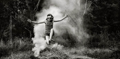 О спичках, горящих пакетах и детской самостоятельности