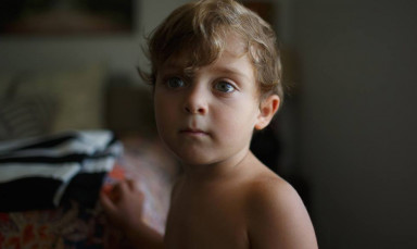 Кого ты больше любишь: маму или папу?