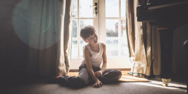 Сколько лет Дениске?