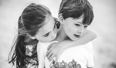 «А так он очень хороший, ты не думай!»: из жизни брата и сестры