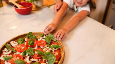 Как накормить ребенка: 5 способов «подружить» малыша с полезной едой и разнообразить рацион