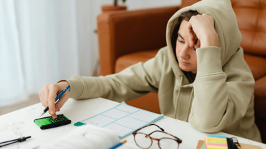 Почему подростки теряют интерес к учебе?