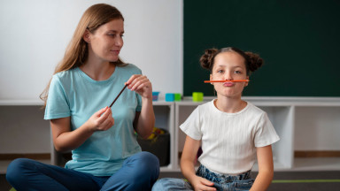 Логопед: когда обращаться к этому специалисту и еще 7 ответов на актуальные вопросы родителей