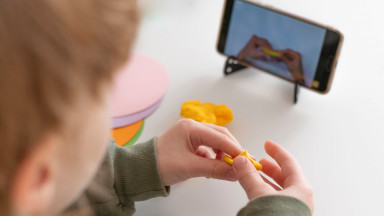 Мастер-классы для детей: зефирные цветы, скрапбукинг, тафтинг и многое другое, чему можно научиться онлайн