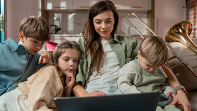 17 телеграм-каналов — выручалочек: помогают словом и делом