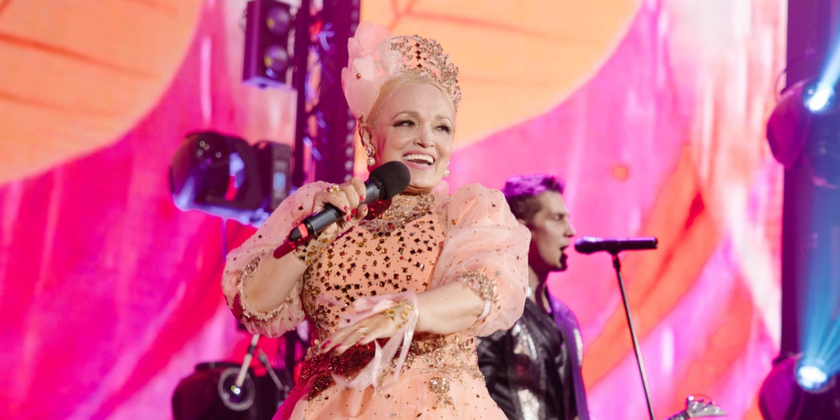 Феномен Кадышевой: как звезда эстрады  90-х стала кумиром молодежи