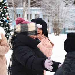 Успеть на каникулы: 5 детских зимних лагерей, куда еще можно отправить ребенка