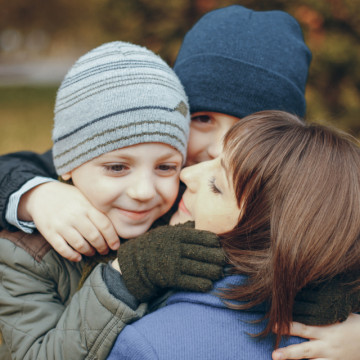 Поздравляем маму: 7 оригинальных идей для папы и детей