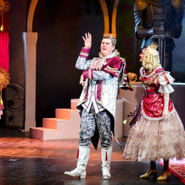 Сказка на сцене: 10 лучших новогодних спектаклей для детей в России