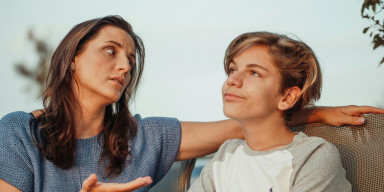 Что делать, если подросток снял с себя крест и сказал, что больше не верит в Бога?