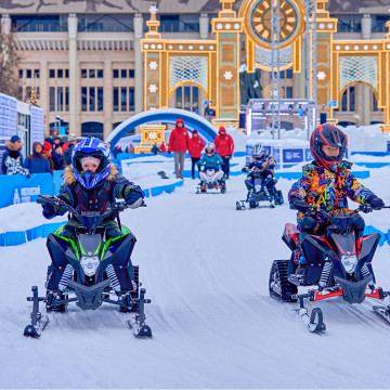 Снегоступы, сноускут, хоккей с метлами: во что поиграть с ребенком на улице