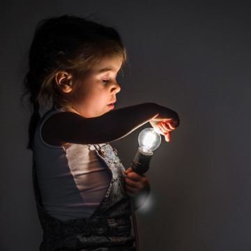 Спрашивали? Отвечаем: почему ребенок стал бояться спать в темноте?