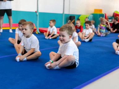Гимнастика для малышей: как занятия влияют на развитие и работу мозга