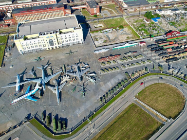 Вид сверху на музей техники