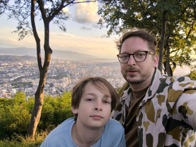 Папа с сыном на природе
