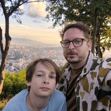 Папа с сыном на природе